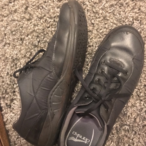 dansko slip resistant shoes
